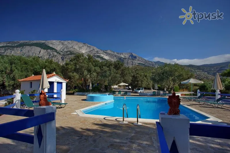 Фото отеля White Rock Apartments 3* Samos Graikija išorė ir baseinai