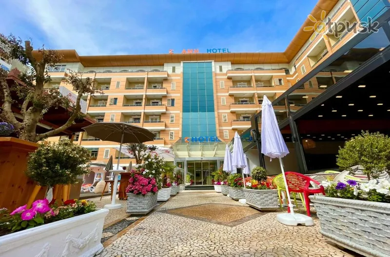 Фото отеля Amh Hotel 4* Durresa Albānija ārpuse un baseini