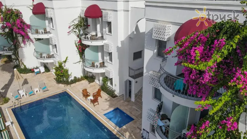 Фото отеля La Brezza Suite & Hotel 3* Бодрум Турция экстерьер и бассейны