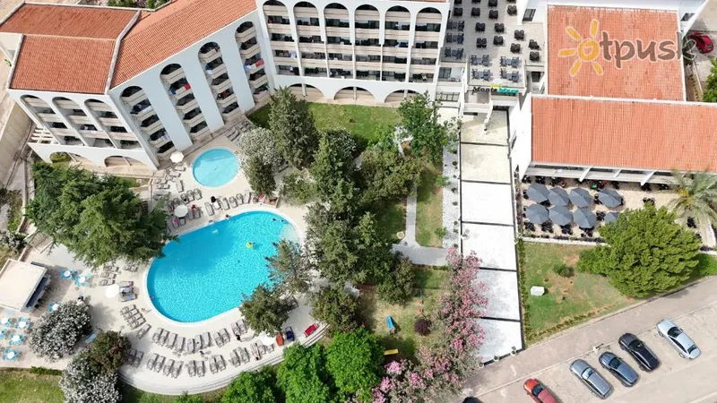 Фото отеля Monte Mare Hotel 3* Sutomore Juodkalnija išorė ir baseinai