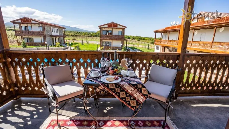 Фото отеля Chateau Mosmieri Hotel & Winery 3* Telavi Gruzija 