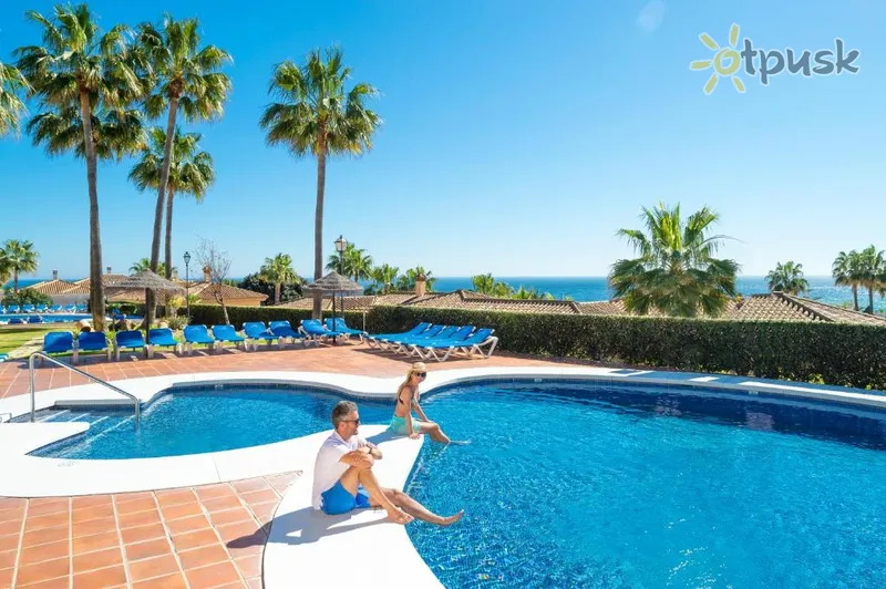 Фото отеля Ramada Hotel & Suites by Wyndham Costa del Sol 3* Kosta del Solis Ispanija išorė ir baseinai