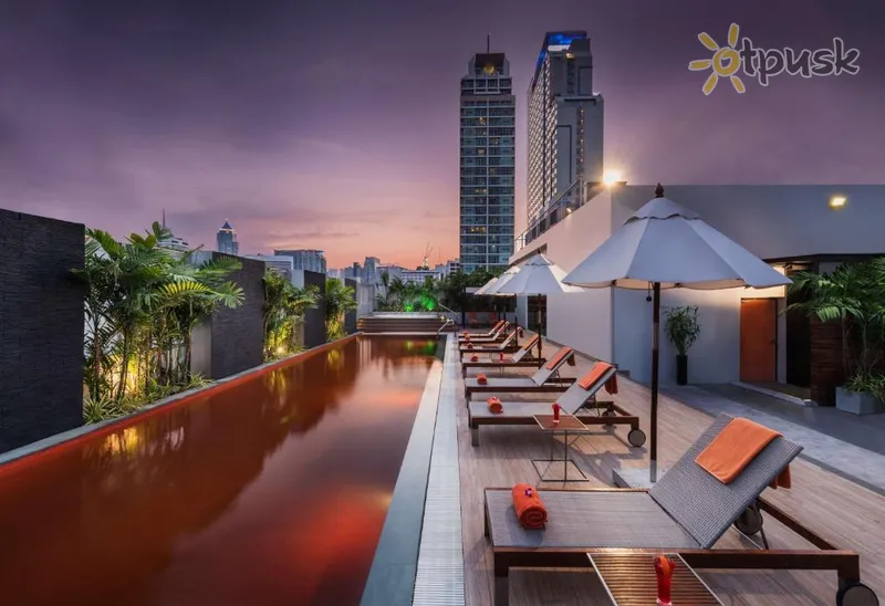 Фото отеля Radisson Suites Bangkok Sukhumvit 4* Bangkoka Taizeme ārpuse un baseini