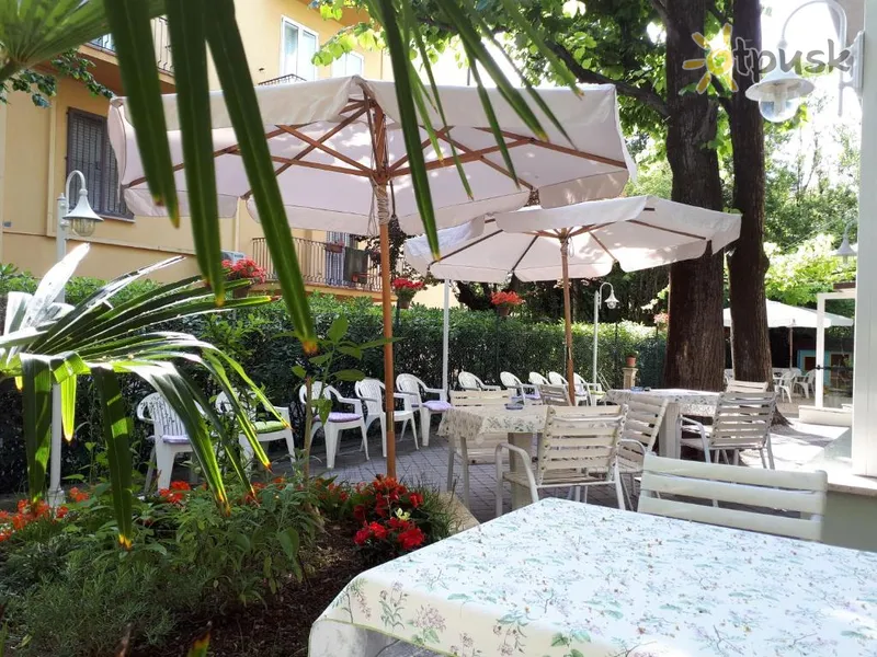 Фото отеля Capri Hotel Rimini 2* Rimini Itālija bāri un restorāni