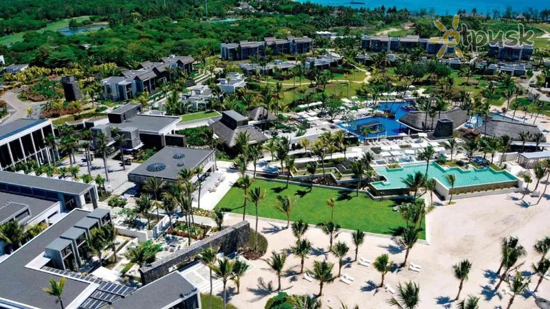 Фото отеля Long Beach A Sun Resort Mauritius 5* о. Маврикий Маврикий экстерьер и бассейны