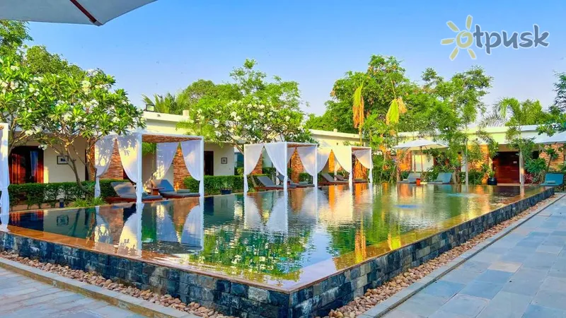 Фото отеля The Anataya Siem Reap 5* Siem Rypas Kambodža išorė ir baseinai