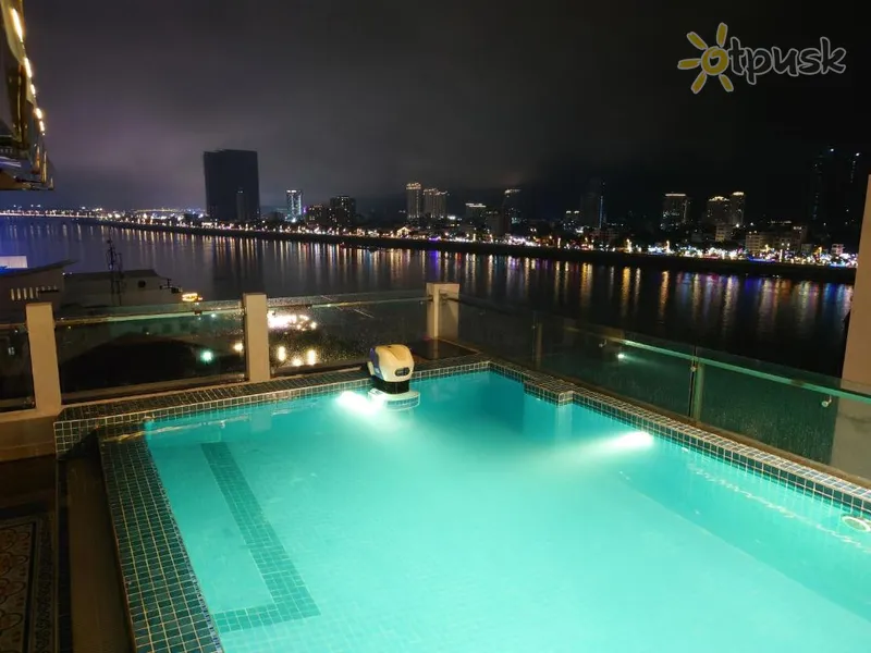 Фото отеля Phuminh Hotel Riverside 3* Пномпень Камбоджа экстерьер и бассейны