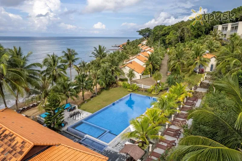 Фото отеля Sea Sense Resort Phu Quoc 4* о. Фукуок Вьетнам экстерьер и бассейны