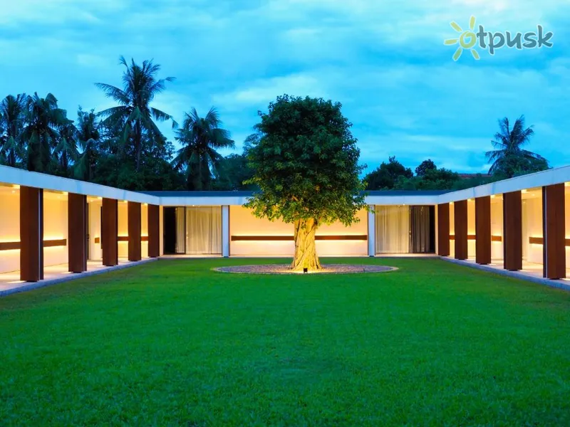 Фото отеля The Bale Phnom Pehn 5* Пномпень Камбоджа экстерьер и бассейны