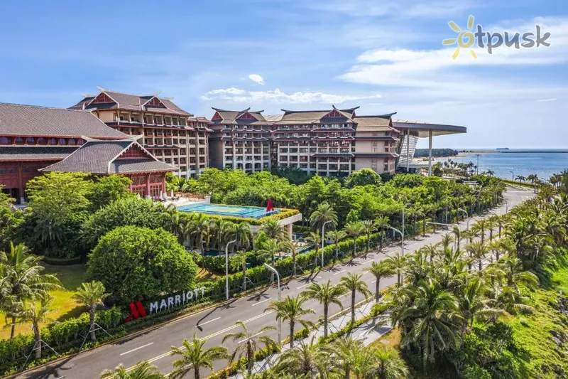 Фото отеля Haikou Marriott Hotel 5* о. Хайнань Китай экстерьер и бассейны