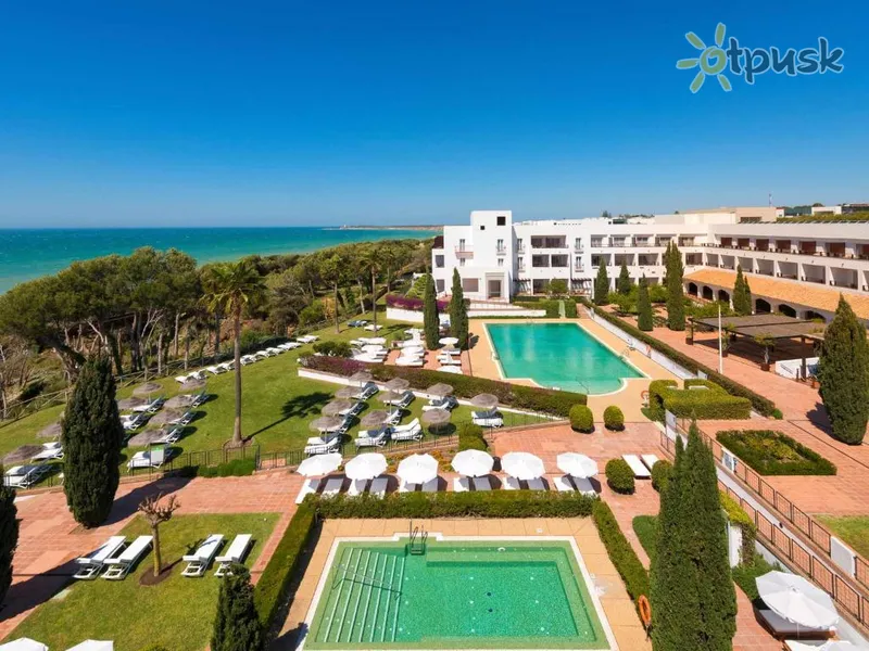 Фото отеля Fuerte Conil-Resort 4* Kosta de La Luza Spānija ārpuse un baseini