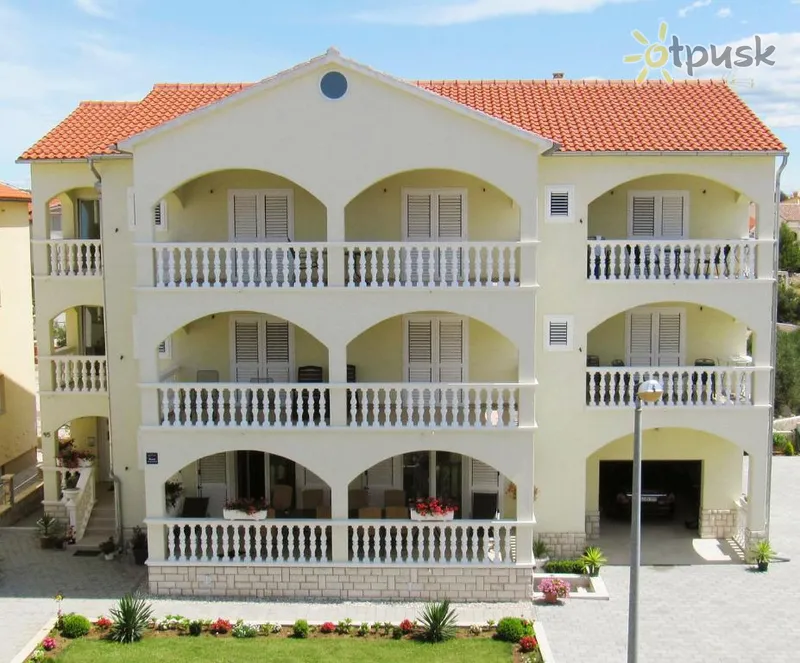 Фото отеля Klaudio Apartment 3* Vodice Kroatija išorė ir baseinai