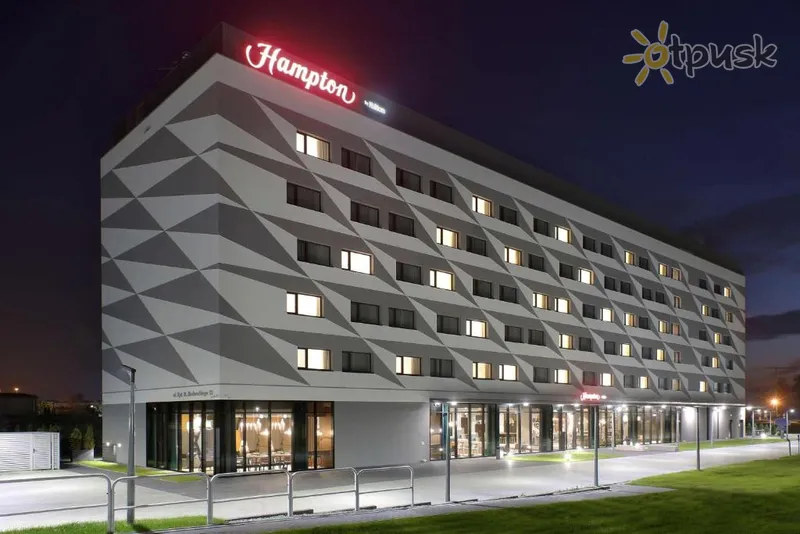 Фото отеля Hampton by Hilton Krakow Airport 3* Краков Польша экстерьер и бассейны