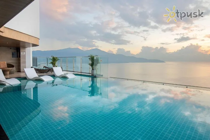 Фото отеля Radisson Hotel Danang 5* Danangas Vietnamas išorė ir baseinai