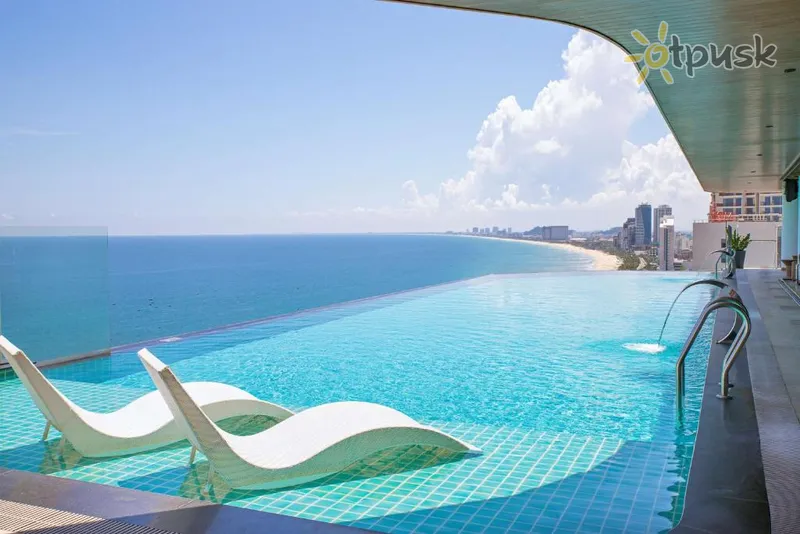 Фото отеля Radisson Hotel Danang 5* Danangas Vietnamas išorė ir baseinai