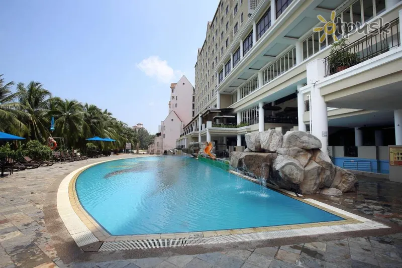 Фото отеля Corus Paradise Resort Port Dickson 4* Port Dickson Malaizija ārpuse un baseini