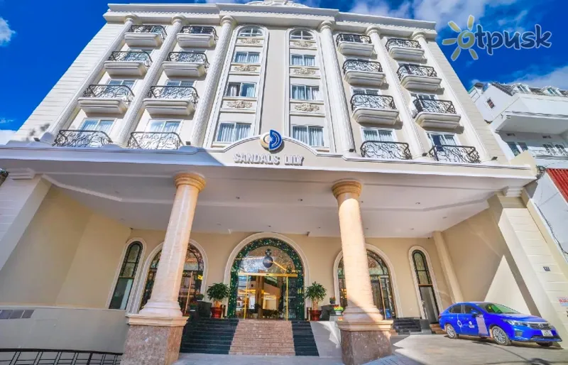 Фото отеля Sandals Lily Hotel 4* Далат Вьетнам экстерьер и бассейны