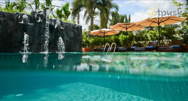 Фото отеля Royal Crown Hotel & Spa 5* Siem Reapa Kambodža ārpuse un baseini