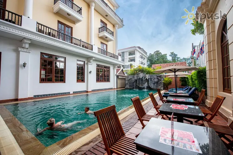 Фото отеля Royal Crown Hotel & Spa 5* Siem Reapa Kambodža ārpuse un baseini