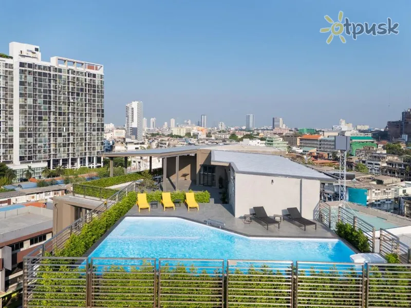 Фото отеля Lumen Bangkok Udomsuk Station 4* Бангкок Таиланд экстерьер и бассейны