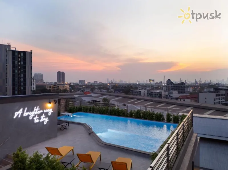 Фото отеля Lumen Bangkok Udomsuk Station 4* Бангкок Таиланд экстерьер и бассейны