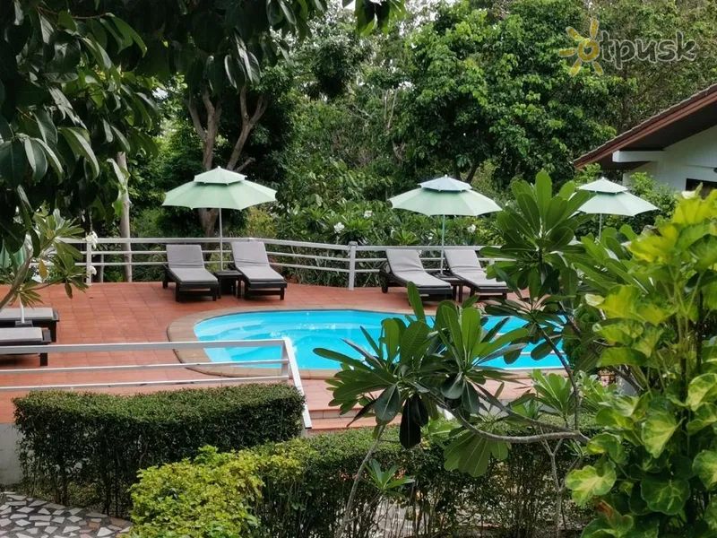 Фото отеля On The Hill Karon Resort 3* о. Пхукет Таиланд экстерьер и бассейны