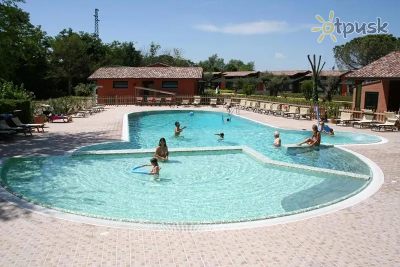 Фото отеля Due Ponti Village 3* Riminis Italija išorė ir baseinai