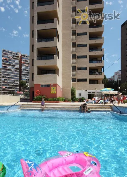 Фото отеля Dynastic Rooms Apartments 3* Kosta Blanka Ispanija išorė ir baseinai