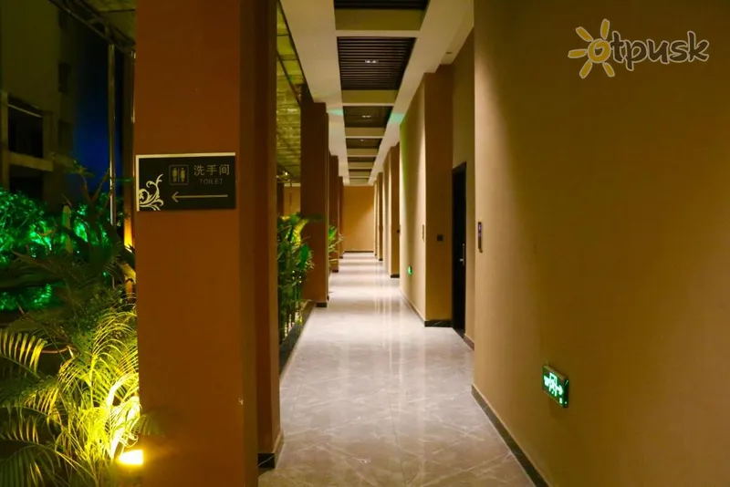 Фото отеля Le Chen Miiya Hotel 4* Сиануквиль Камбоджа лобби и интерьер