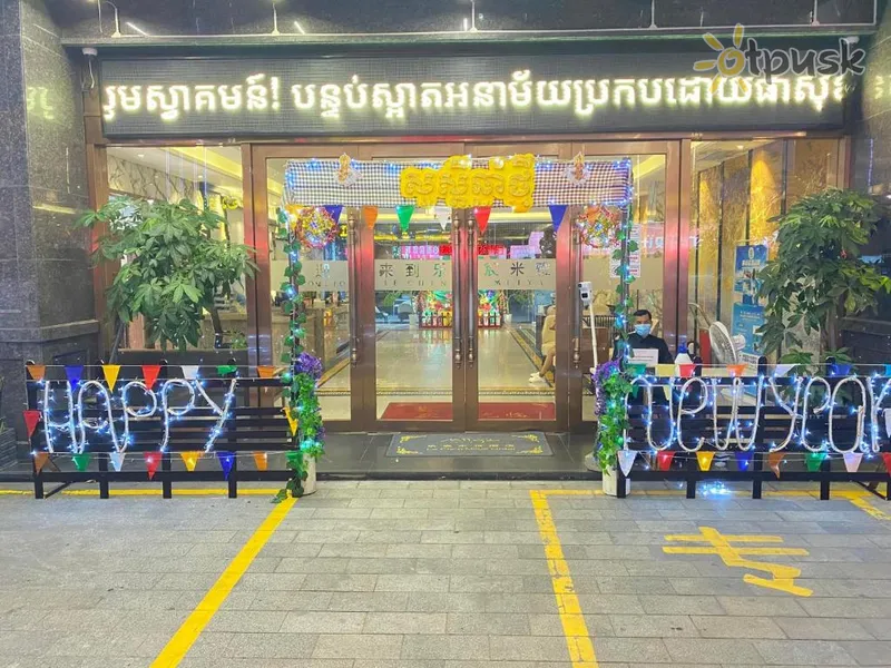 Фото отеля Le Chen Miiya Hotel 4* Сиануквиль Камбоджа экстерьер и бассейны