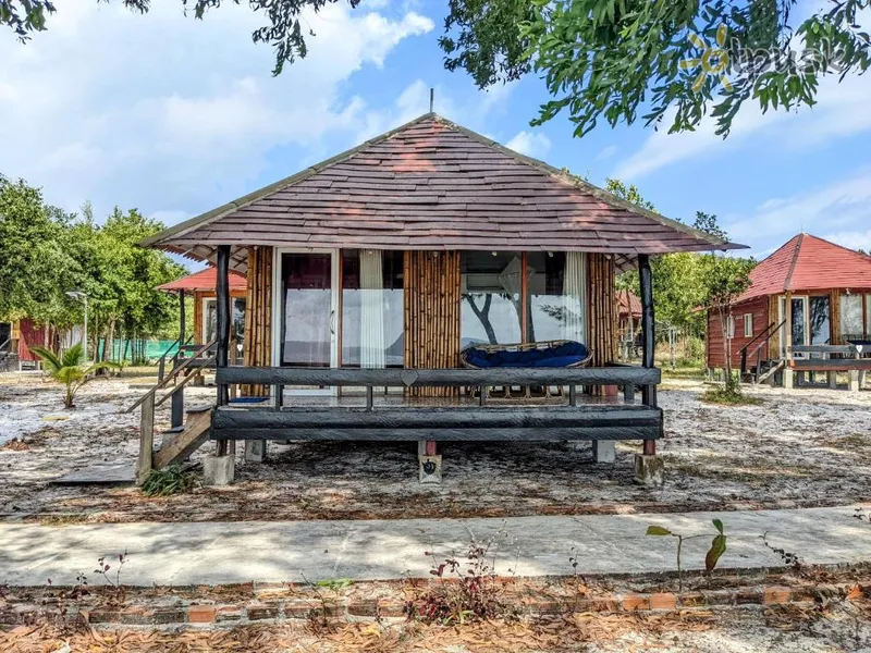 Фото отеля Pura Vita Resort 3* Сіануквіль Камбоджа екстер'єр та басейни