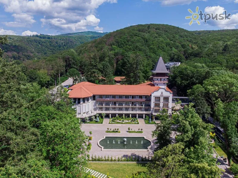 Фото отеля Verkhovyna Resort 5* Ужгород Украина - Карпаты экстерьер и бассейны