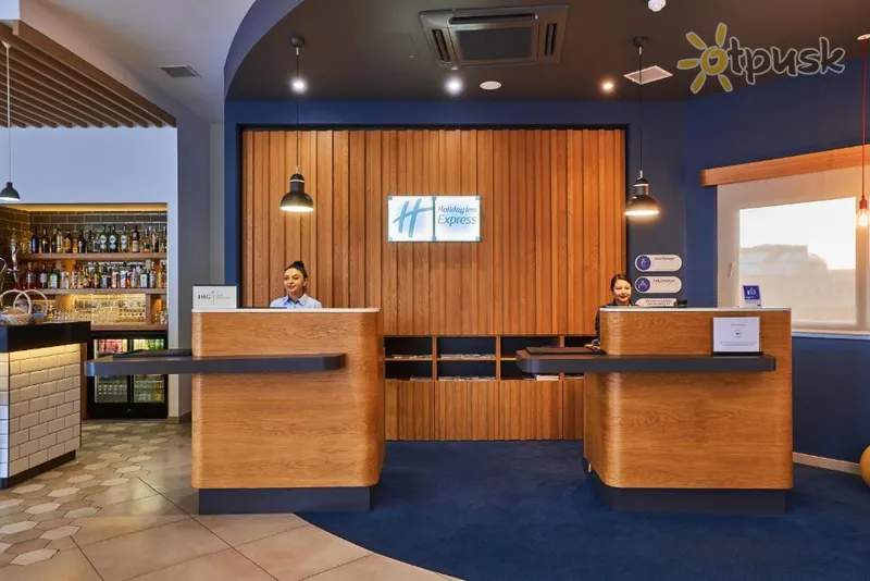 Фото отеля Holiday Inn Express Malta 3* Сан Джулианс Мальта лобби и интерьер