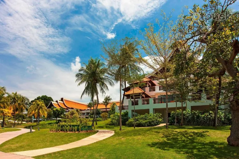 Фото отеля The Westin Langkawi Resort & Spa 5* о. Лангкави Малайзия экстерьер и бассейны