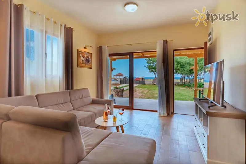 Фото отеля Holiday Home Sea 3* Петровац Черногория 