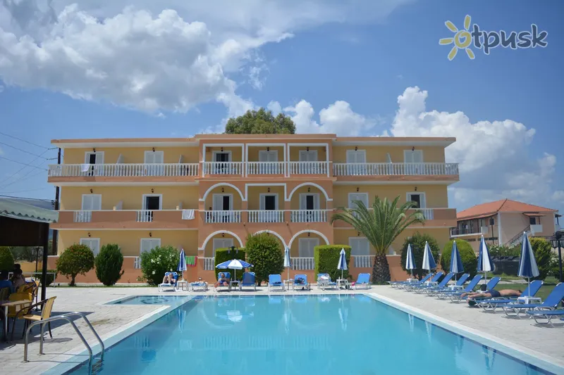 Фото отеля Derekas Studios & Apartments 4* Zakintas Graikija išorė ir baseinai