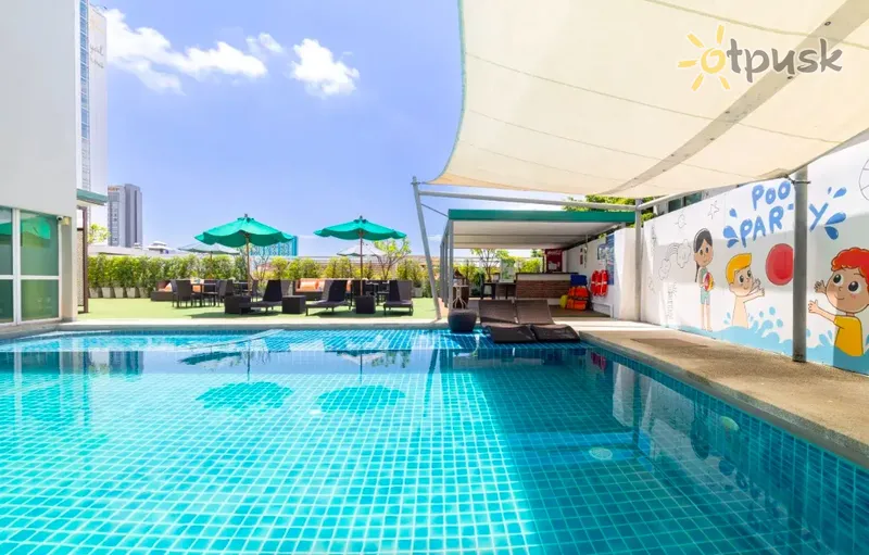 Фото отеля Movenpick Suriwongse Hotel Chiang Mai 4* Чиангмай Таиланд экстерьер и бассейны