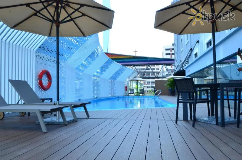 Фото отеля AnCasa Hotel Kuala Lumpur Chinatown 4* Куала-Лумпур Малайзия экстерьер и бассейны