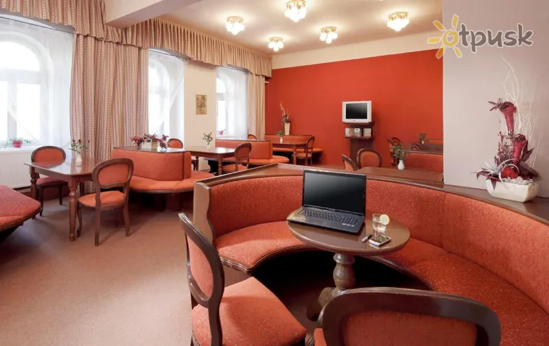 Фото отеля Dr. Adler Hotel 3* Frantiskove Lazne Čehu ārpuse un baseini
