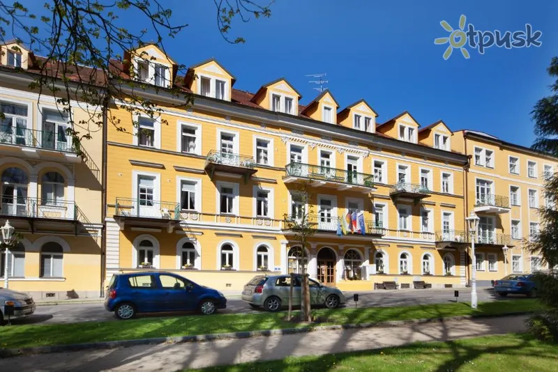 Фото отеля Dr. Adler Hotel 3* Frantiskove Lazne Čehu ārpuse un baseini