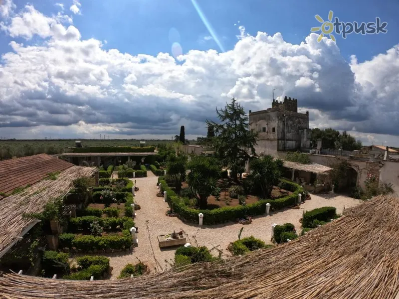 Фото отеля Agriturismo Tenuta Mazzetta 3* Бриндизи Италия экстерьер и бассейны