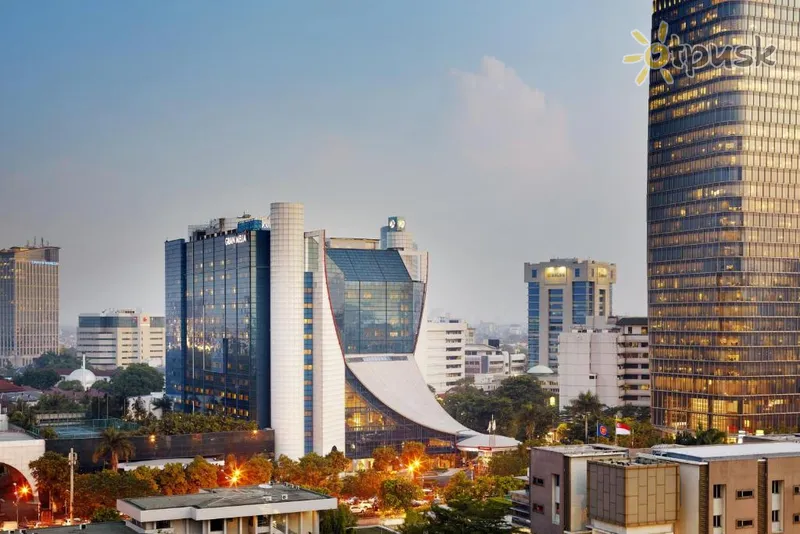 Фото отеля Gran Melia Jakarta 5* Джакарта (о. Ява) Индонезия экстерьер и бассейны