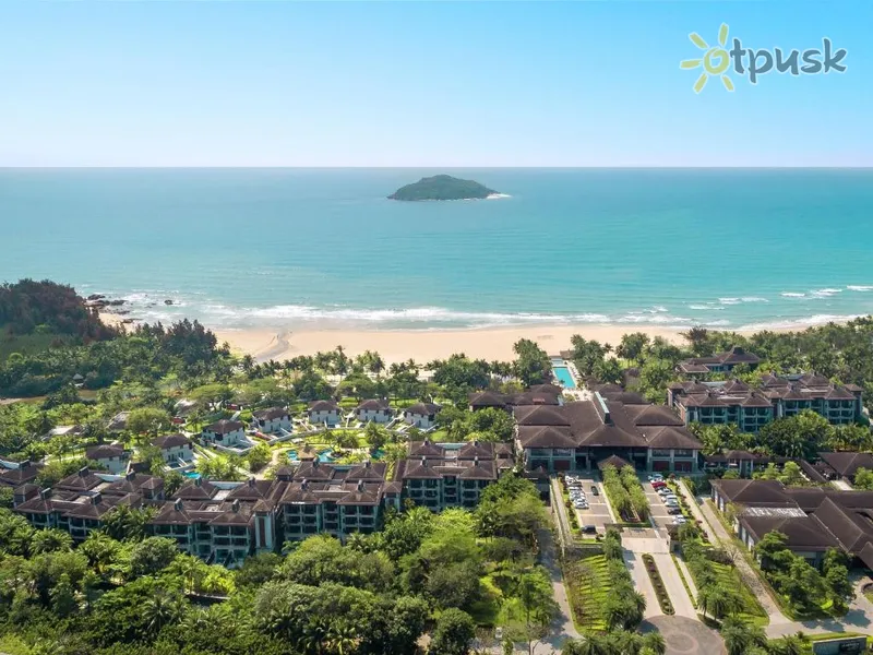 Фото отеля Le Meridien Shimei Bay Beach Resort & Spa 5* о. Хайнань Китай экстерьер и бассейны