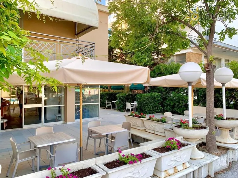 Фото отеля Bruna Hotel 3* Римини Италия бары и рестораны