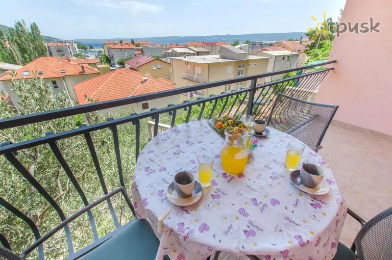 Фото отеля Zecic Apartments 2* Омиш Хорватия номера