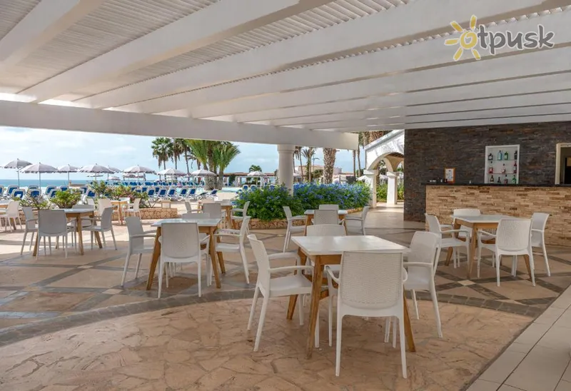 Фото отеля Voi Praia de Chaves Resort 5* о. Боавишта Кабо-Верде бары и рестораны