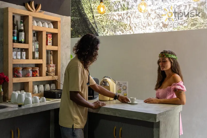 Фото отеля Hitha Maldives Guest House 5* Ari (Alifu) atols Maldīvija ārpuse un baseini