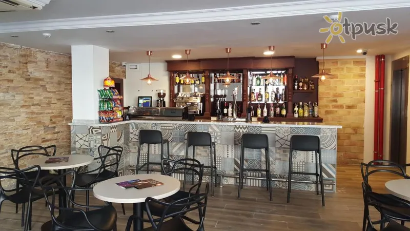 Фото отеля Queens Hotel 2* Kosta Blanka Spānija bāri un restorāni