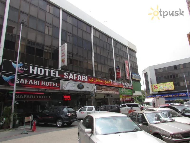 Фото отеля Safari Hotel 2* Куала-Лумпур Малайзия экстерьер и бассейны