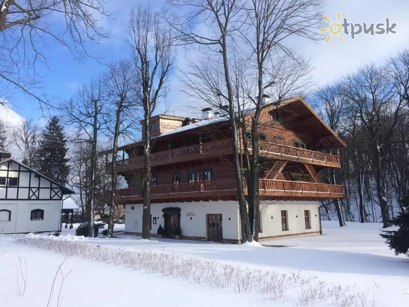 Фото отеля Dworzysko Hotel 3* Ястшембе-Здруй Польша экстерьер и бассейны